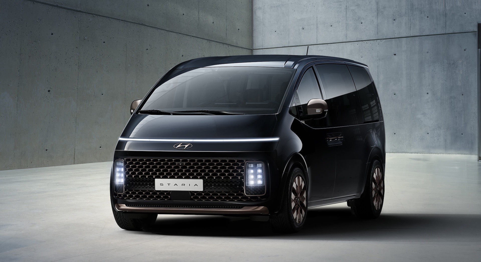 Hyundai STARIA: Νέο MPV με premium και φουτουριστική σχεδίαση