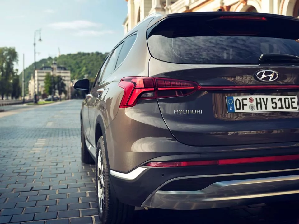 Hyundai SANTA FE