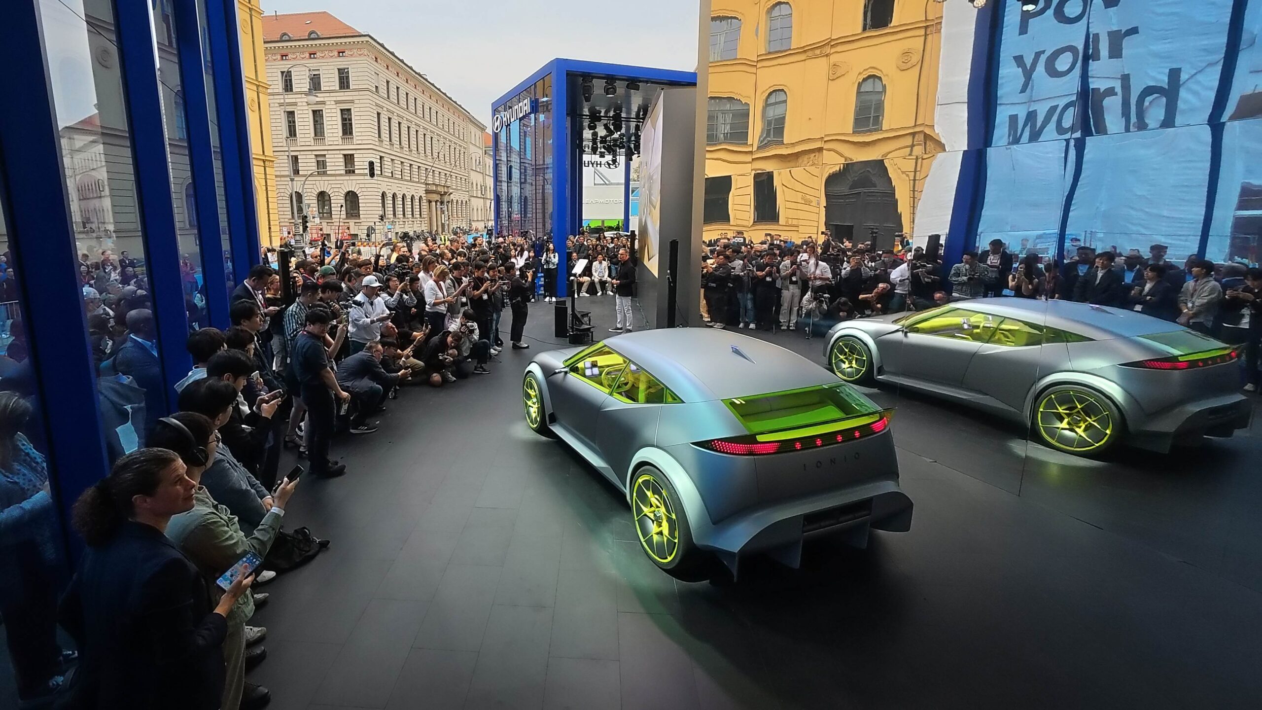 Εντυπωσιακή παρουσία της HYUNDAI στην IAA Mobility 2025 . Παγκόσμια πρεμιέρα για το αμιγώς ηλεκτρικό Concept THREE